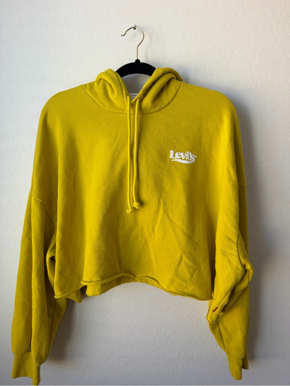 Levi's Women's Cropped Hoodie in Bright Yellow
